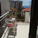 Delux Vele * سبليت