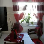 Delux Vele * سبليت