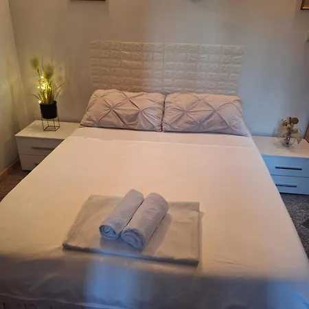 Delux Vele * スプリト